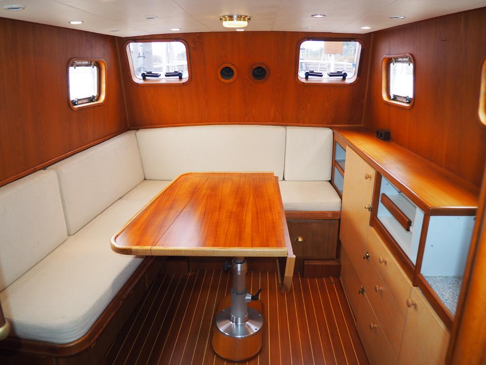 Aft cabin, Accommodation